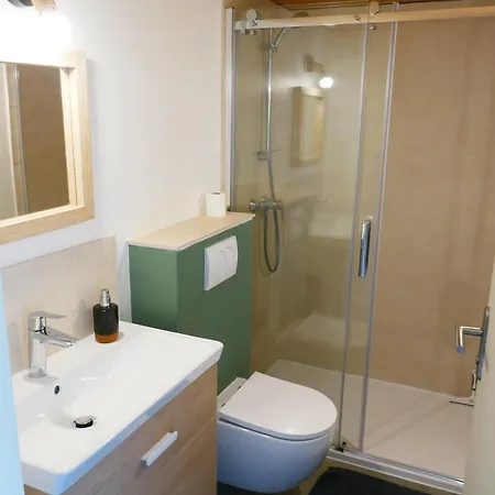 Bois Indépendant Aux Portes De Nantes *